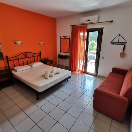 Marinos Aparts Aparthotel Sivota  Exterior photo